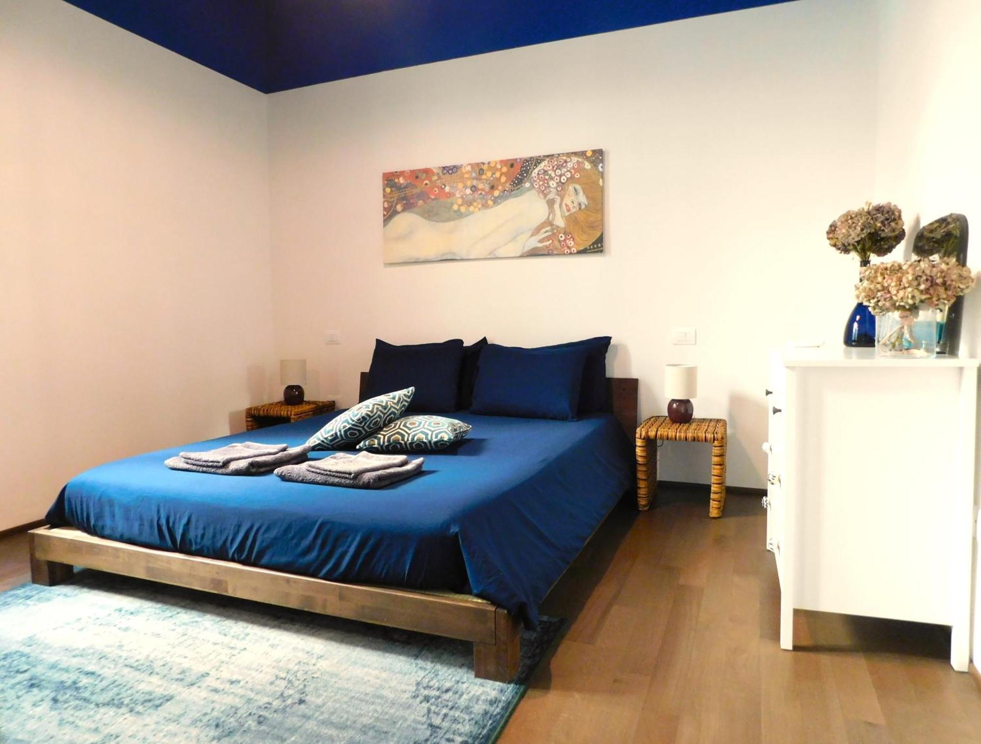 Bologna City Center Aldrovandi Flat Экстерьер фото