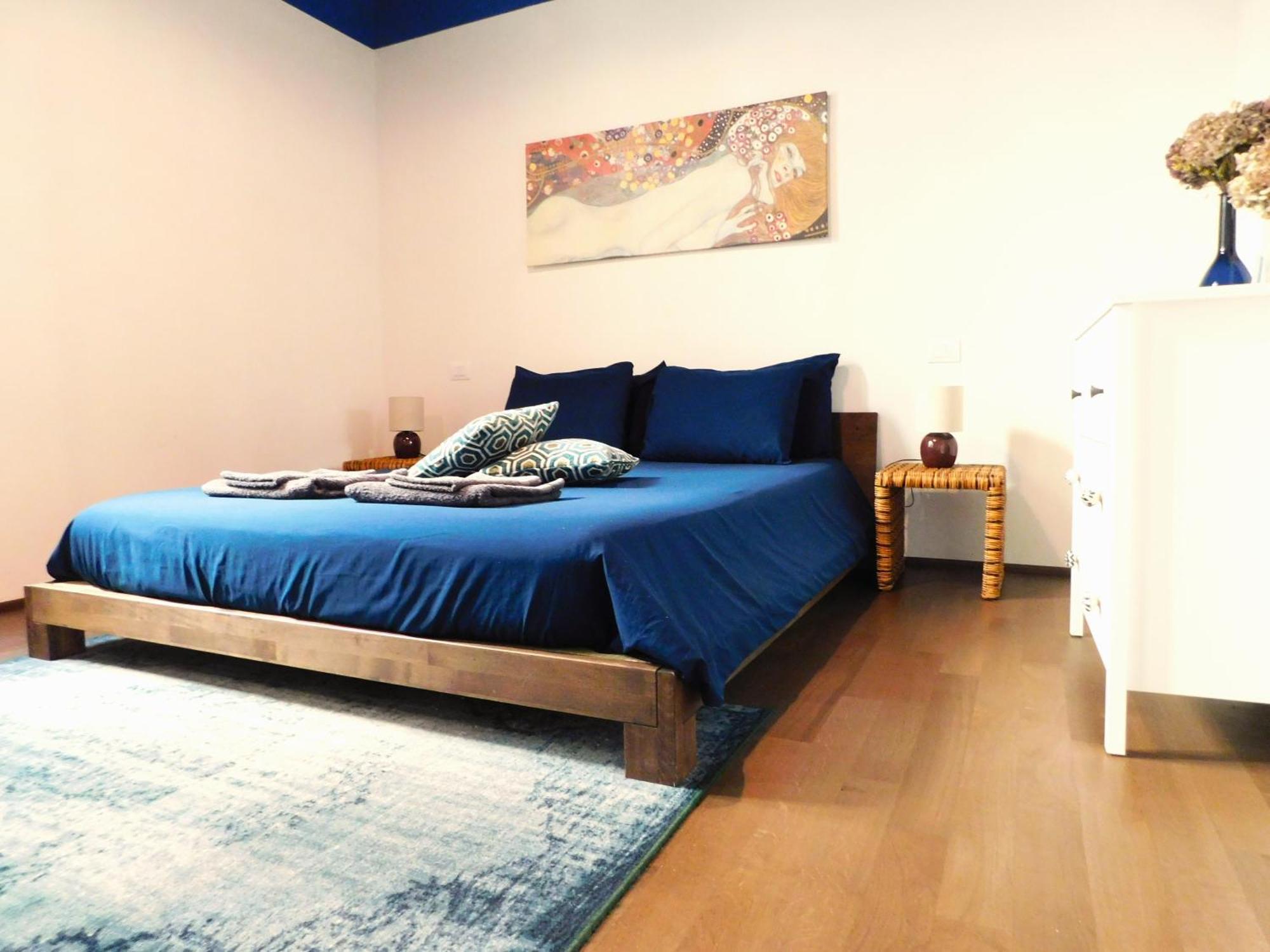 Bologna City Center Aldrovandi Flat Экстерьер фото